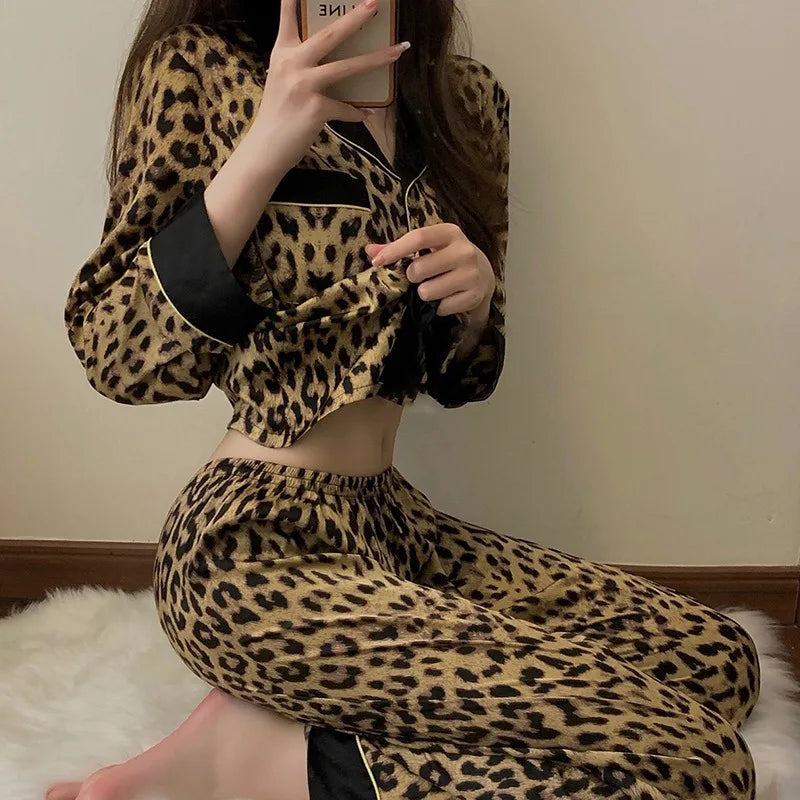 Women’s Leopard Print Pajama Set – Long-Sleeve Premium Loungewear (Spring & Fall)