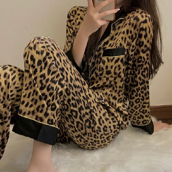 Women’s Leopard Print Pajama Set – Long-Sleeve Premium Loungewear (Spring & Fall)