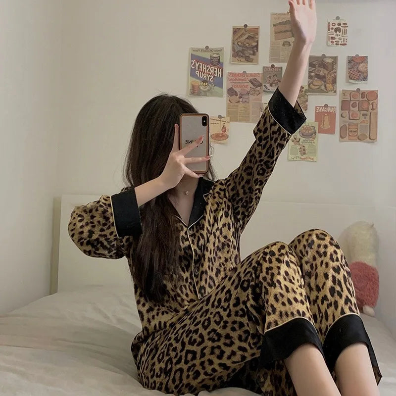 Women’s Leopard Print Pajama Set – Long-Sleeve Premium Loungewear (Spring & Fall)