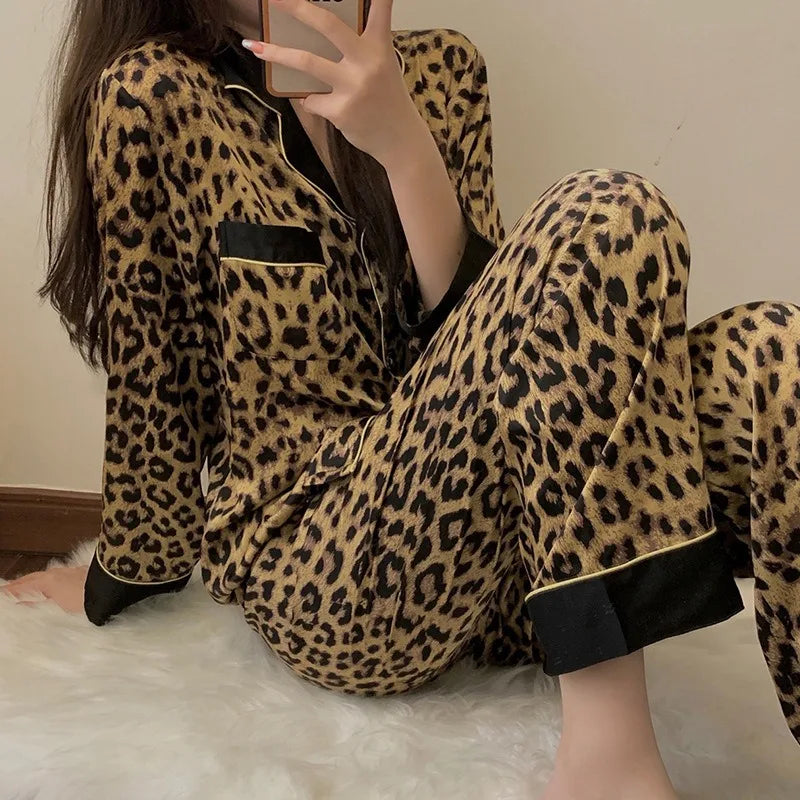 Women’s Leopard Print Pajama Set – Long-Sleeve Premium Loungewear (Spring & Fall)